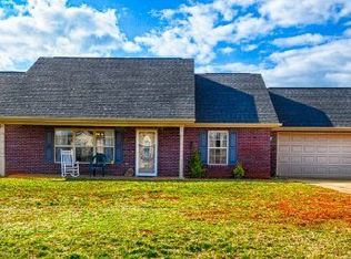 809 Amburn Meadows Ln, Maryville, TN 37801