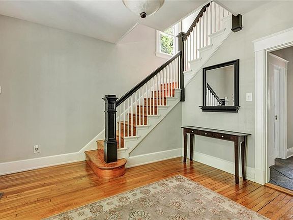 5th image of 3126 Edgewood Ave