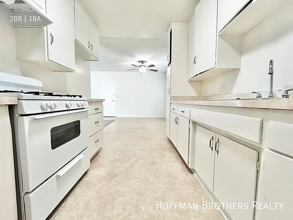 3rd image of 7618 Fulton Ave #28