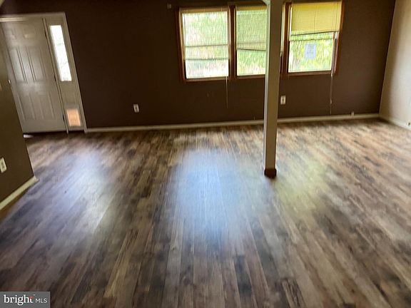 3rd image of 8922 Carpers Pike