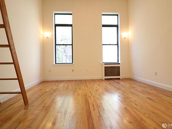 5th image of 15 W 73rd St APT 2