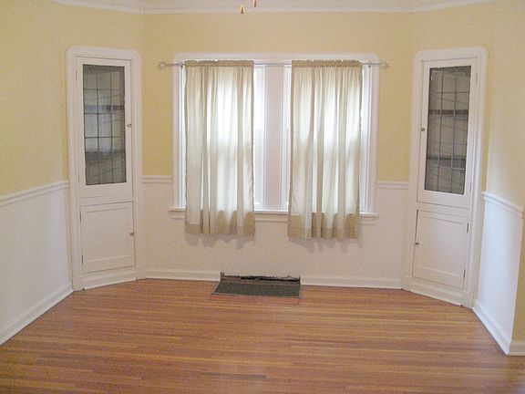 Formal dining room