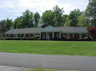 300 Indian Wells Cir, Lexington, NC 27295