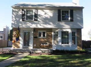 1890 Rosemont Rd, Berkley, MI 48072