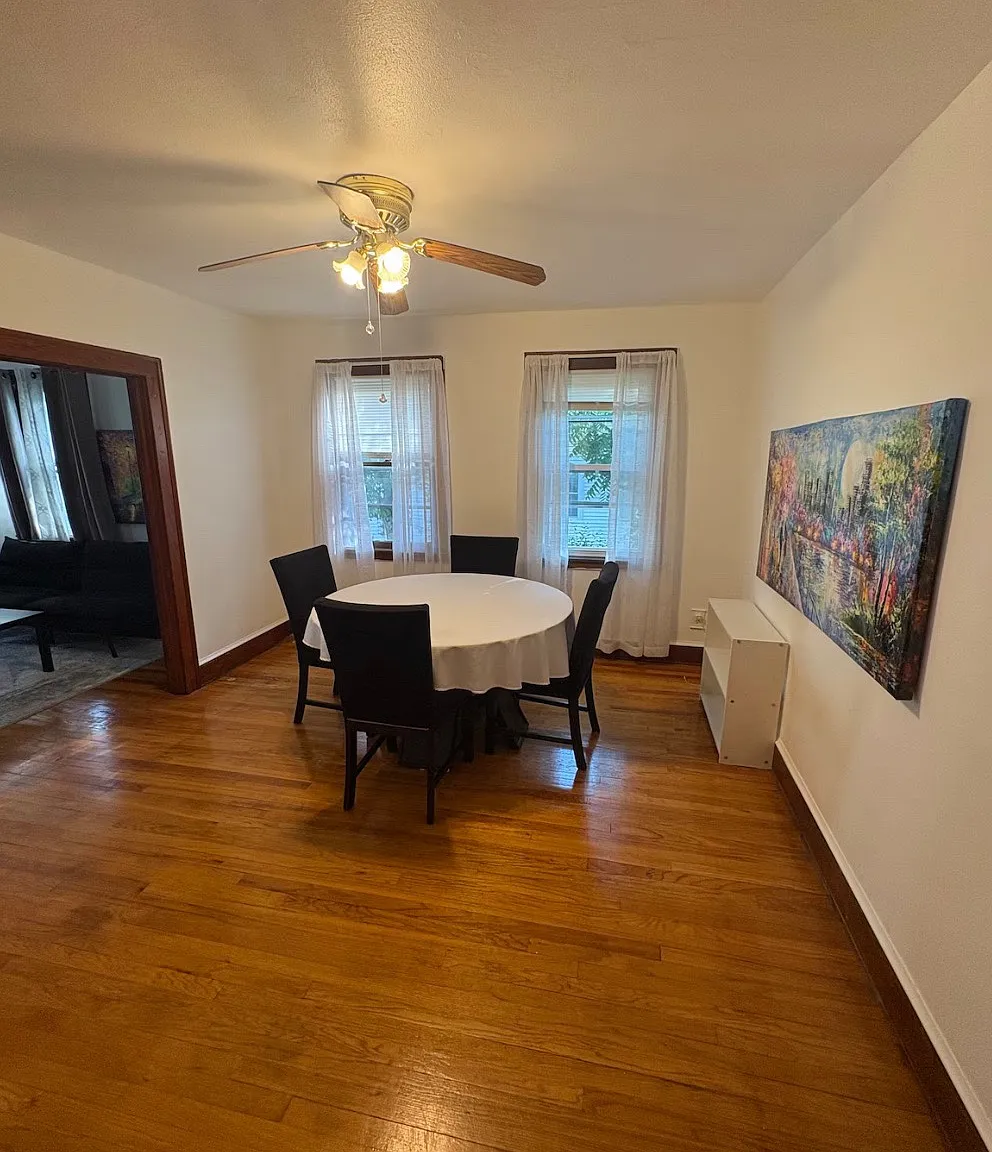 2 bed, 1400 sqft, $2,800 — Photo 2