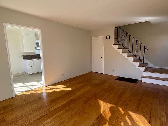 2nd image of 1533-35 Pearl St #1533