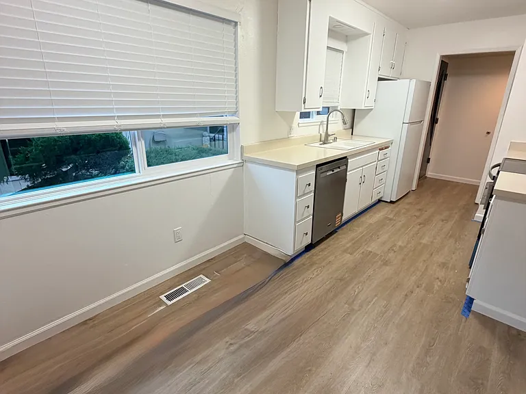 2220 Mesquite Dr — Photo 12