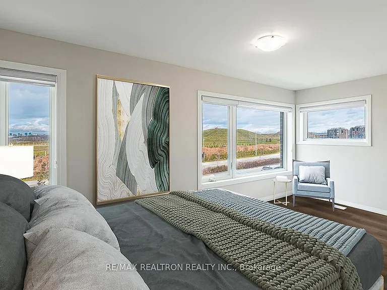 213 Downsview Park Blvd — Photo 44