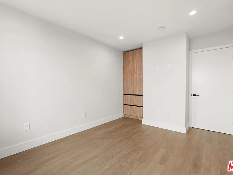 1444 S Crescent Heights Blvd — Photo 7