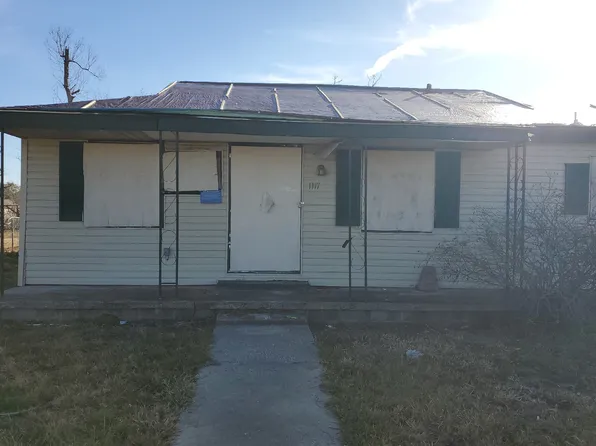 1117 Hunter Dr, Lake Charles, LA 70615