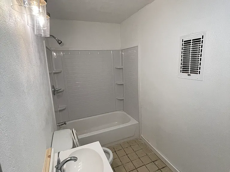 5410 Havencrest Dr — Photo 2