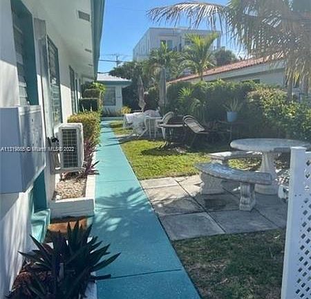 2nd image of 4246 Seagrape Dr #1-5