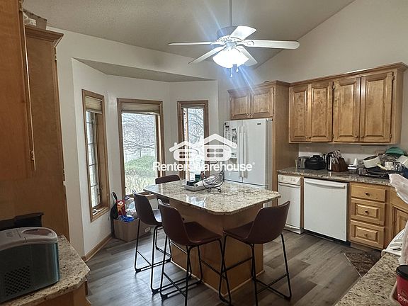4th image of 3415 Fordham Ct NE