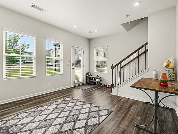 4th image of 1000 Taylor Ct