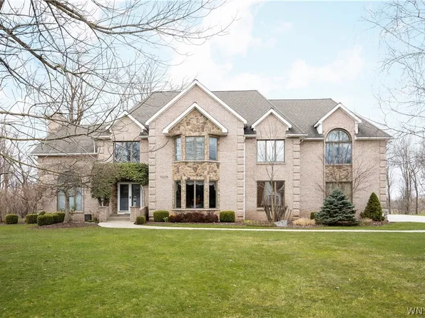 9625 The Maples, Clarence, NY 14031