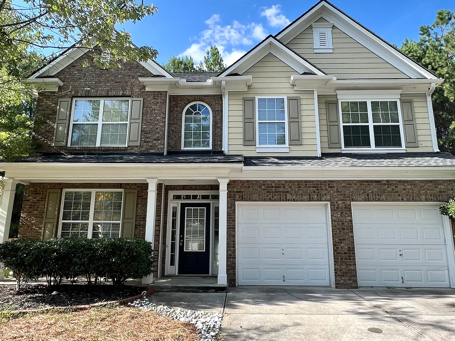 4 bed, 2.5 bath, 2175 sqft, $2,350 — Photo 2