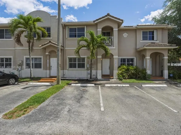 16613 NW 71st Ave, Miami Lakes, FL 33014