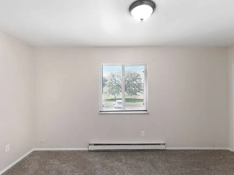 12513 Church St — Photo 37
