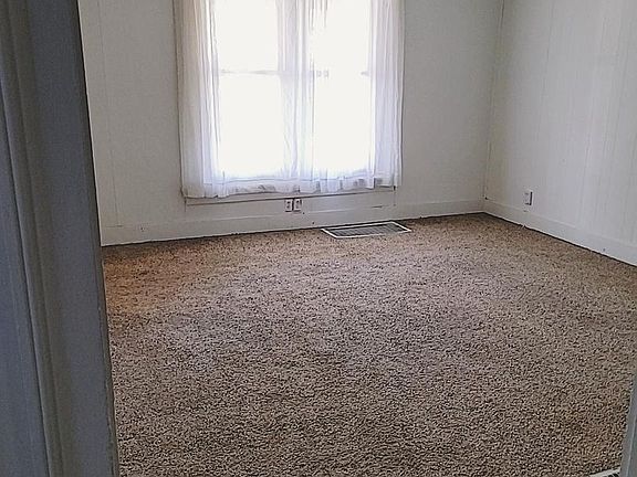 3rd image of 815 N 7th St #10755844