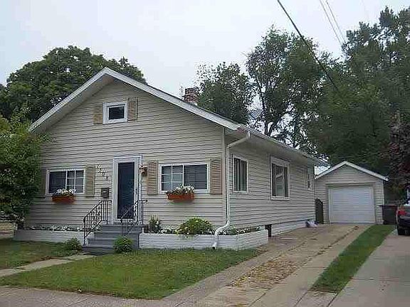 2nd image of 1708 Wood St