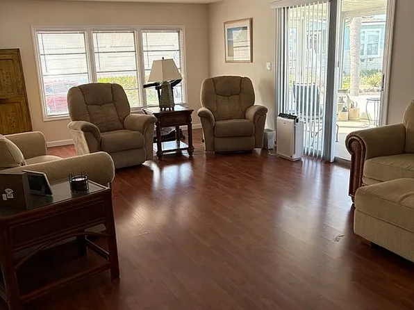 126 Camellia St, Nokomis, FL 34275