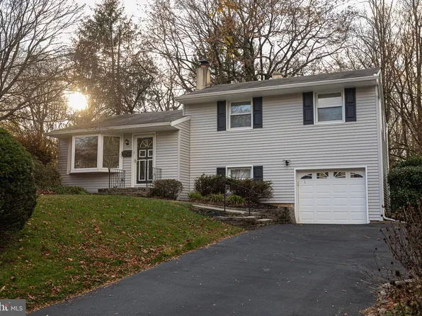 2016 Shadybrook Ln, Feasterville Trevose, PA 19053