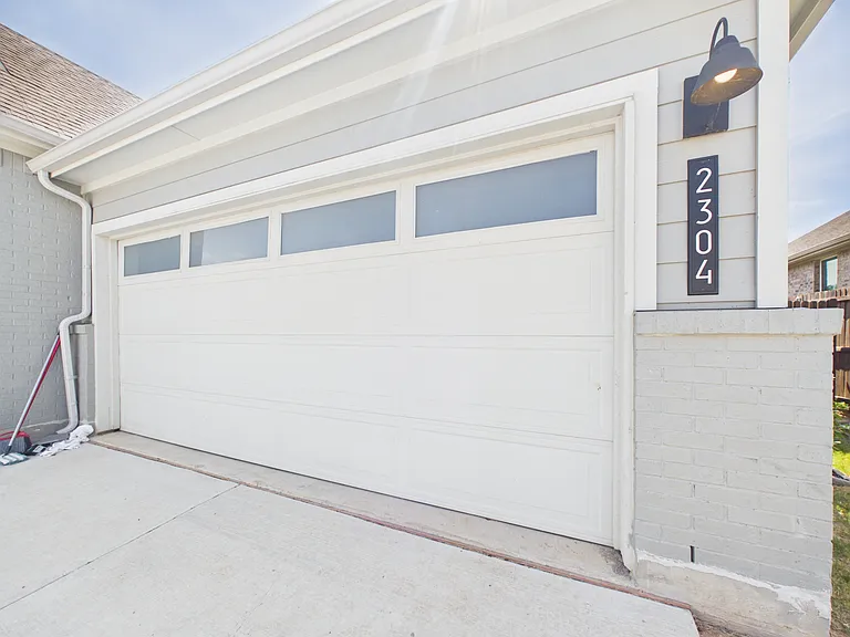 2304 Blackcap St — Photo 34