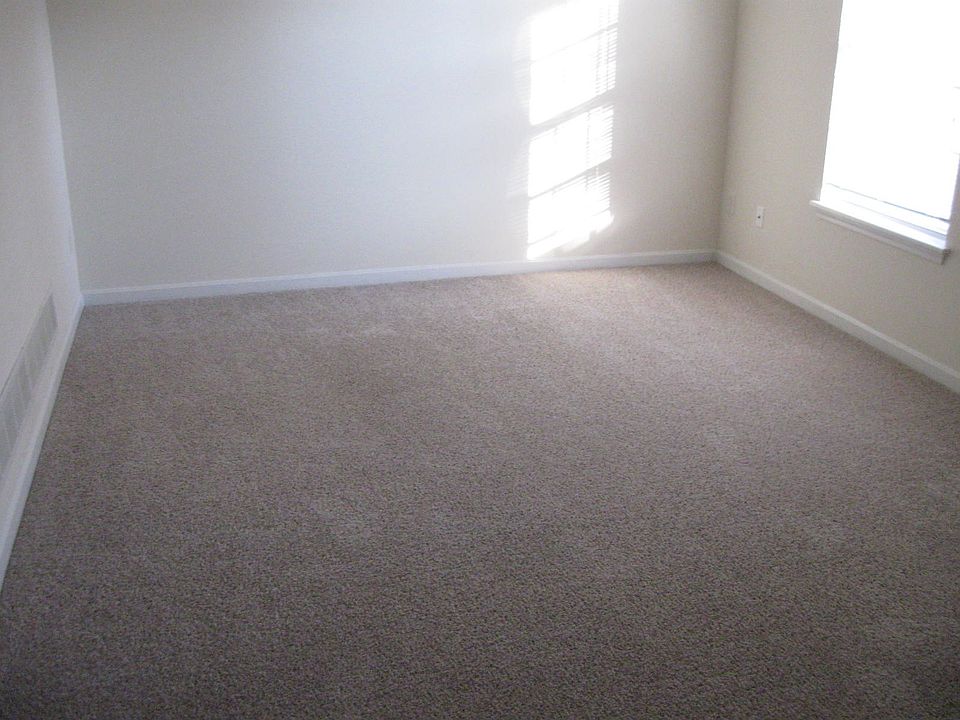 2nd image of 6616 Newbridge Pl