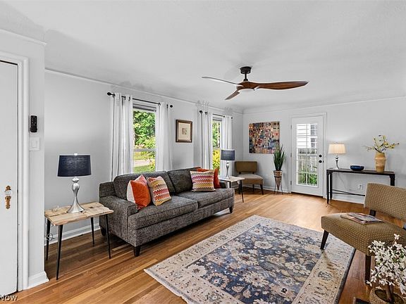 4th image of 3414 Meadowbrook Blvd