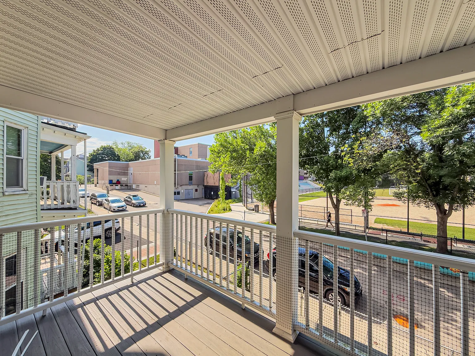 2 bed, 1.0 bath, 876 sqft, $3,400 — Photo 2