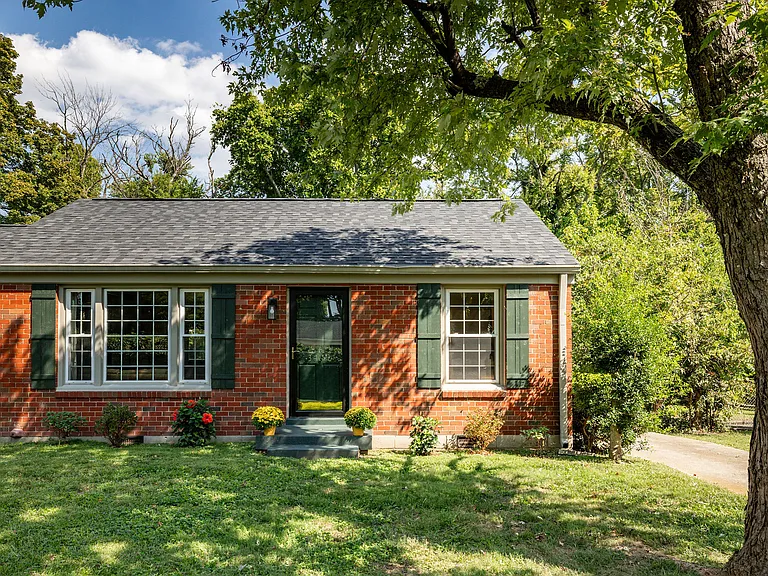 3110 Southlake Dr — Photo 41