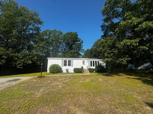 34 Valley Road, Wells, ME 04090