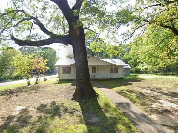 3701 Olive St, Texarkana, TX 75503