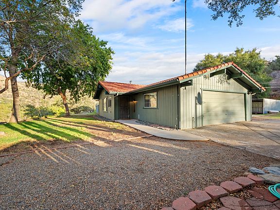 2nd image of 38570 Rustic Ln