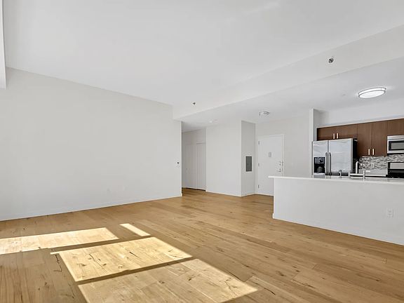 5th image of 64 E 111th St APT 103