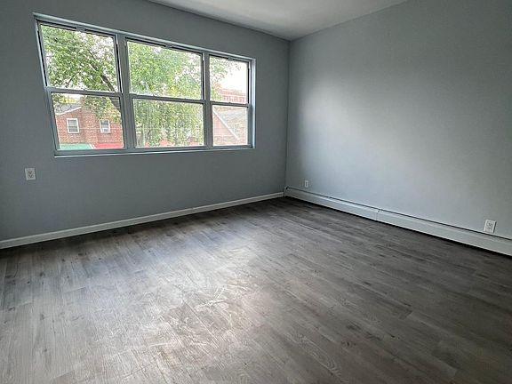 5th image of 1443 Oakley St #3