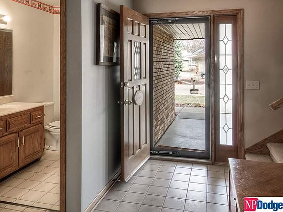 3rd image of 4205 Jeanette Cir