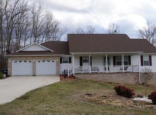 1097 Mockingbird Dr, Crossville, TN 38555