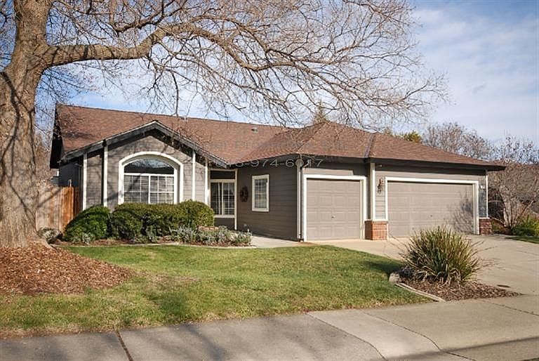 1st image of 132 Cape Cottage Ln