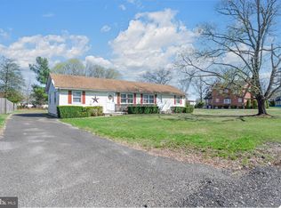 445 Highland Ave, Vineland, NJ 08361