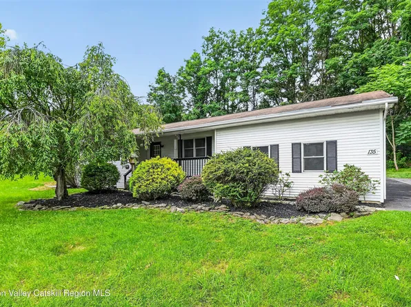 1 Christopher Way, Marlboro, NY 12542