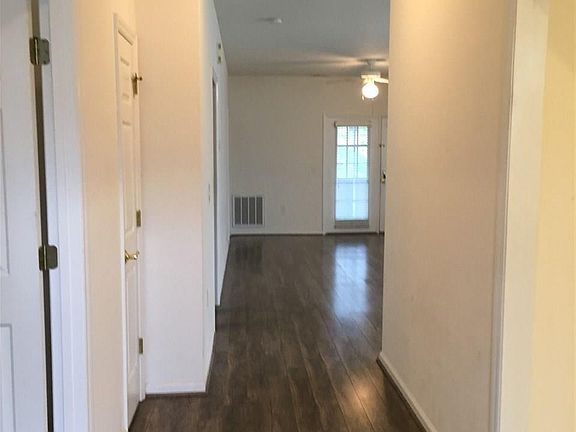 2nd image of 27 Signet Dr