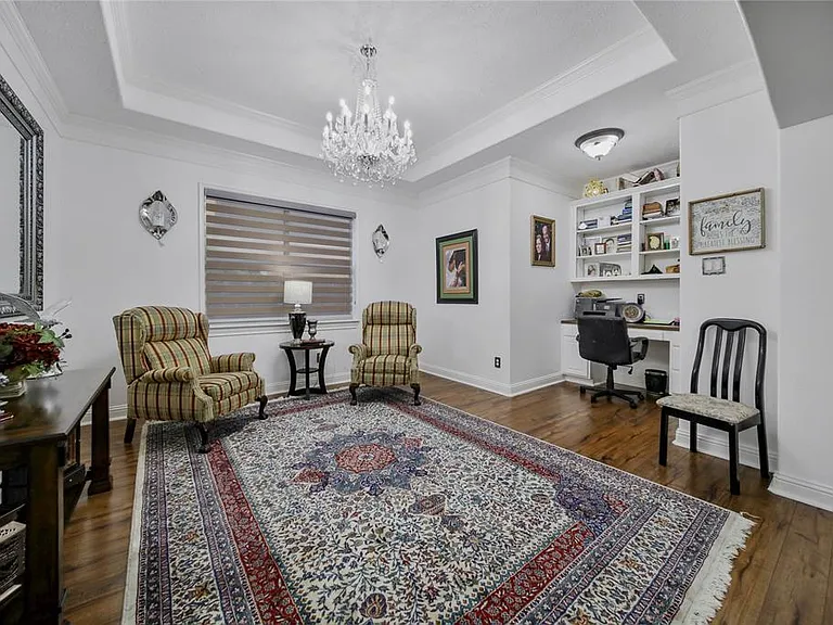 3831 Lakeridge Canyon Dr — Photo 18