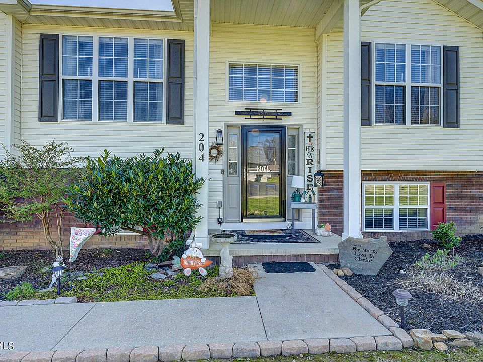 1st image of 204 Katie Ct