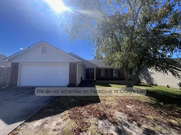 5911 Gist Pl, Fayetteville, NC 28306