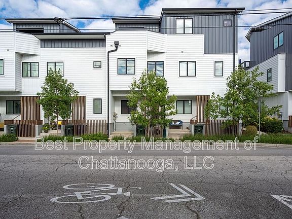 2nd image of 3111 Saint Elmo Ave
