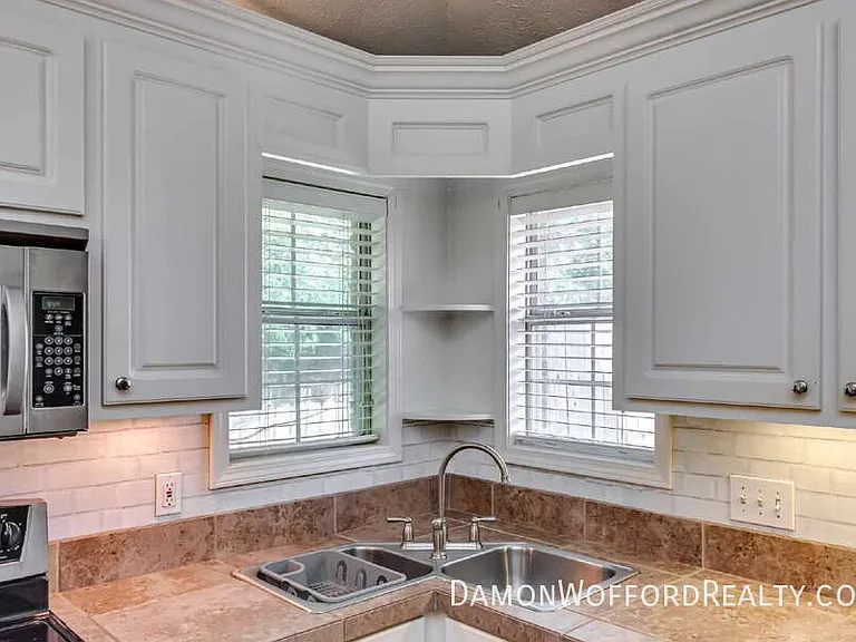 124 Raintree Rd — Photo 25