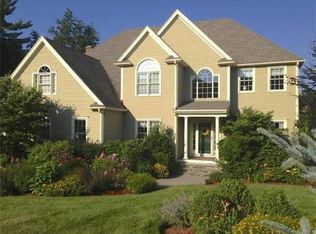 32 Glen Rd, Hopkinton, MA 01748