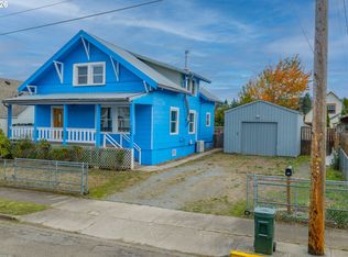 645 5th St, Myrtle Point, OR 97458