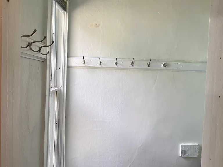 818 E Pacific St — Photo 7